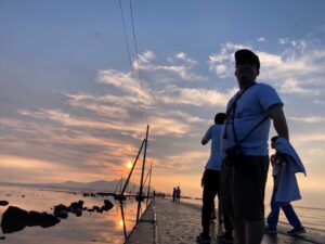 夕暮れに佇む、体重が97kgの私